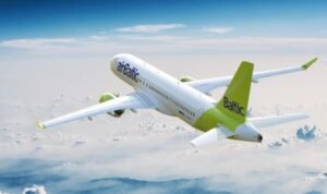 aerei air baltic in volo sopra citta panoramica