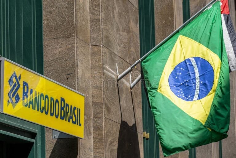 Cos’è un Banco da Brasil e Come Funziona nel Sistema Bancario 2 banco do brasil edificio storico con bandiera nazionale