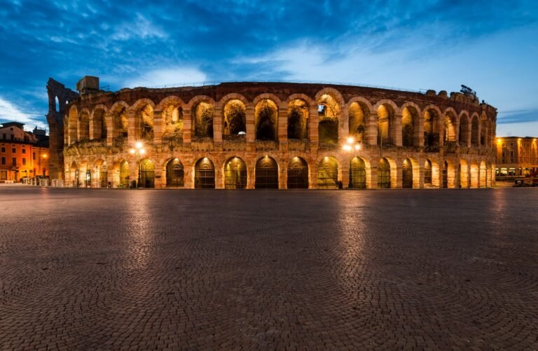 Come Acquistare Biglietti per l’Arena di Verona in Modo Sicuro 2 biglietti concerto con luoghi storici verona