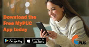 cliente felice che usa app energetica mobile