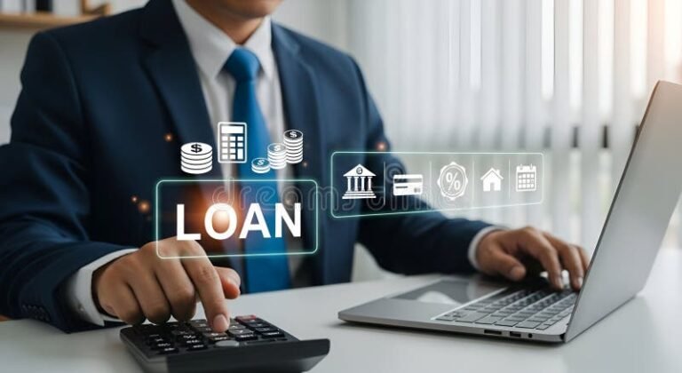 Come Funziona la Simulazione del Prestito su Crédit Agricole 2 persona che utilizza un laptop per calcolare prestito