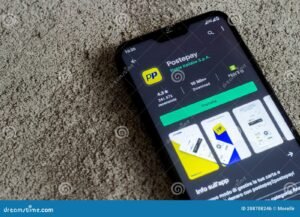 smartphone con app postepay e carta