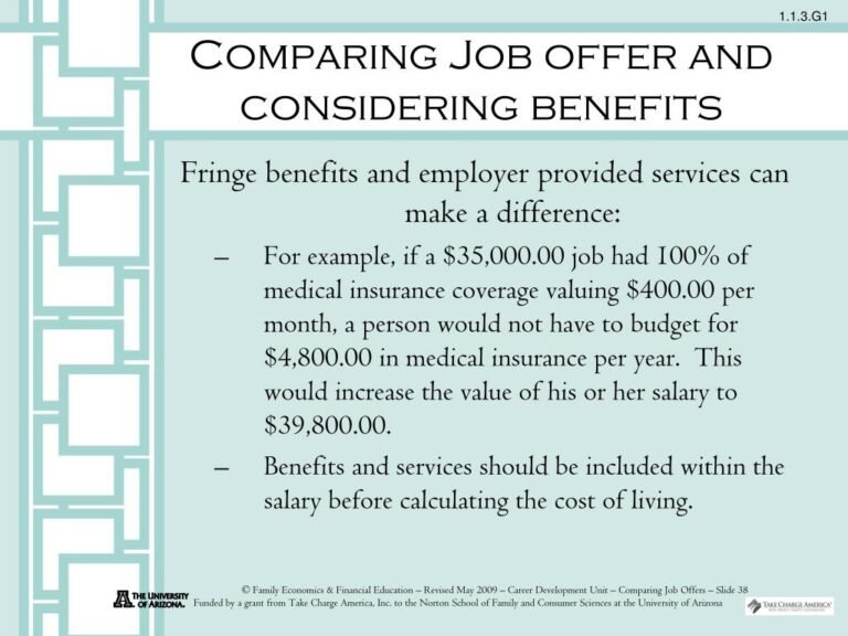 una persona che confronta offerte finanziarie