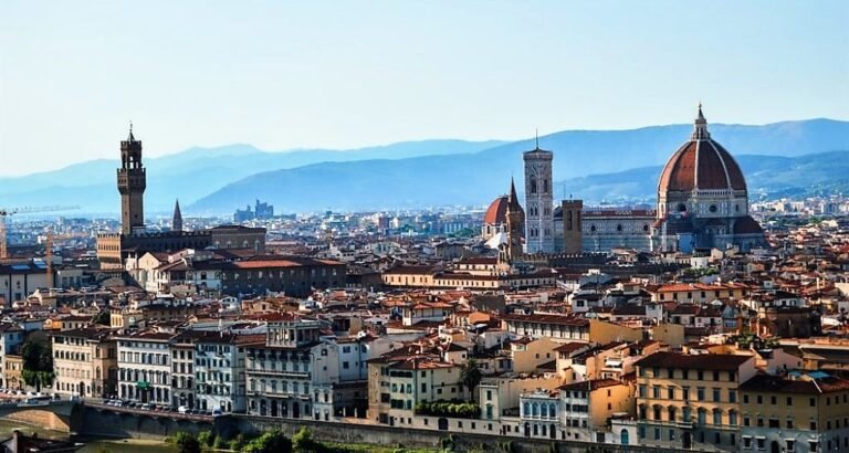 veduta panoramica della corte dei principi a firenze