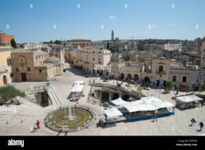 vista panoramica di piazza vittorio veneto matera